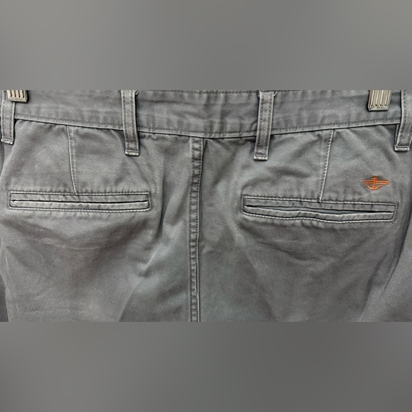 040 Dockers | Faded Green Gray Alpha Khaki Pants (EUC, Size 32x30) - Picture 9 of 15